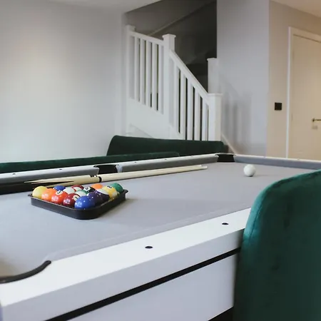 New 2 Floor Duplex With Pool Table & Sky Terrace