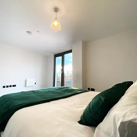 Apartment New 2 Floor Duplex With Pool Table & Sky Terrace *